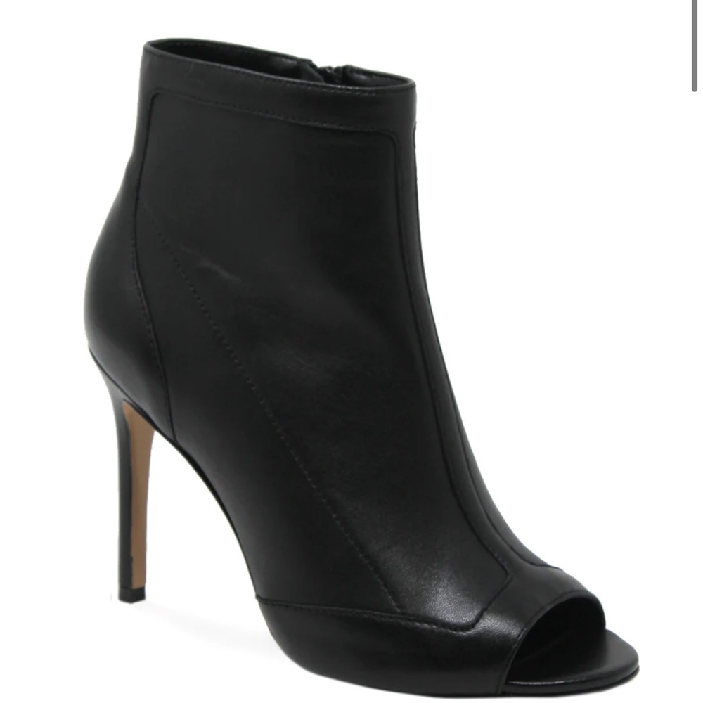 Charles David “Courter” Black leather ankle bootie - Sz 8.5 - NEW - $249 retail